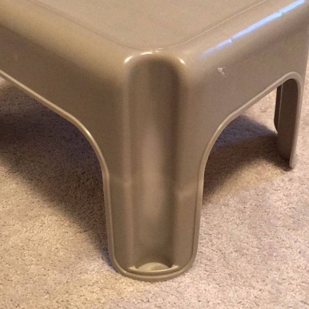 Rubbermaid Cream Stool - Picture 6 of 6
